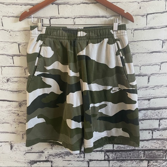 Nike Other - Nike Camo Club Fleece Shorts SZ S